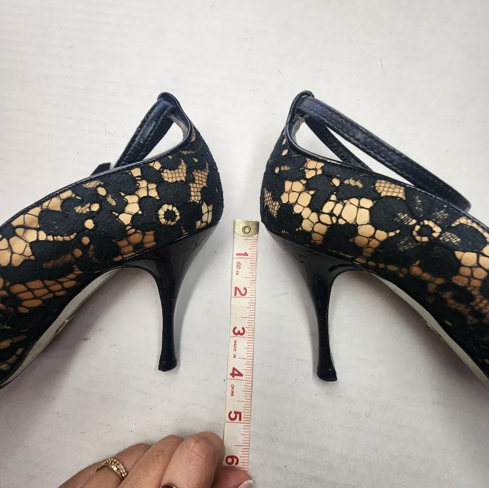 🌸Dolce & Gabbana Elegant Black and‎ Gold Lace Heels